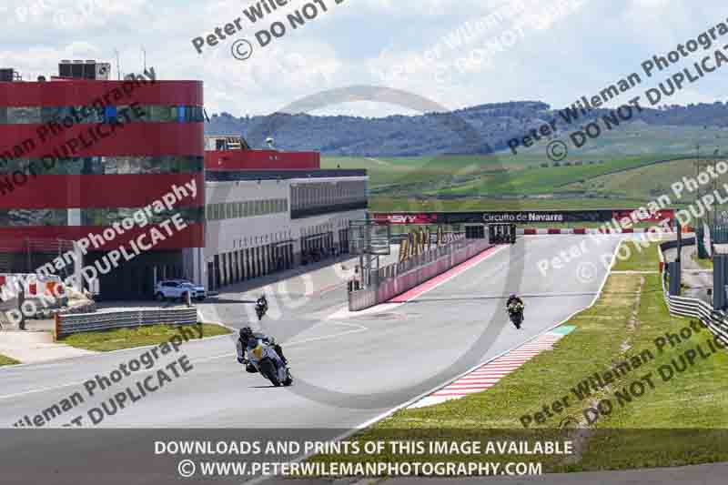 cadwell no limits trackday;cadwell park;cadwell park photographs;cadwell trackday photographs;enduro digital images;event digital images;eventdigitalimages;navarra;no limits trackdays;peter wileman photography;racing digital images;trackday digital images;trackday photos